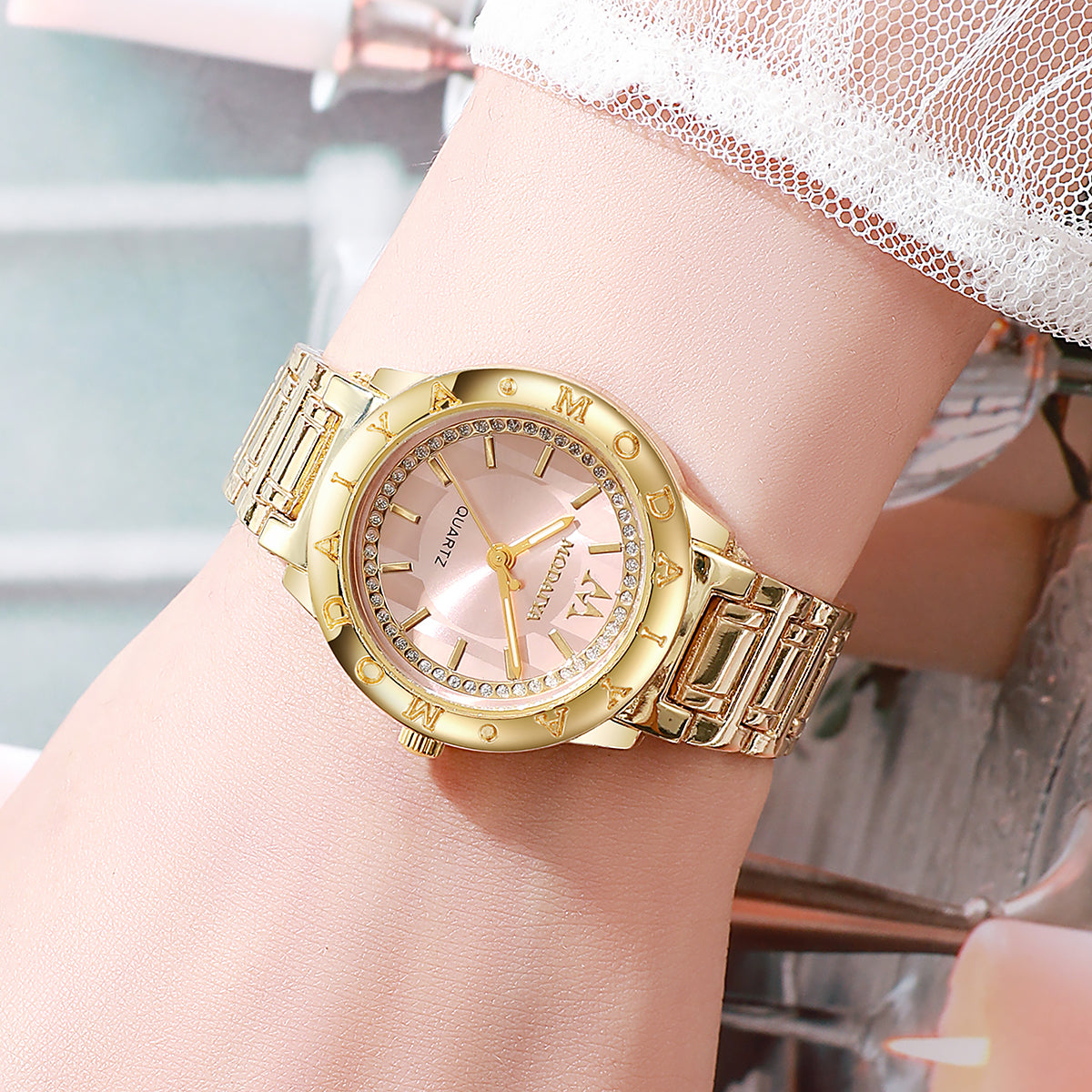 Luxury Elegant Watch for Women Gold Watch